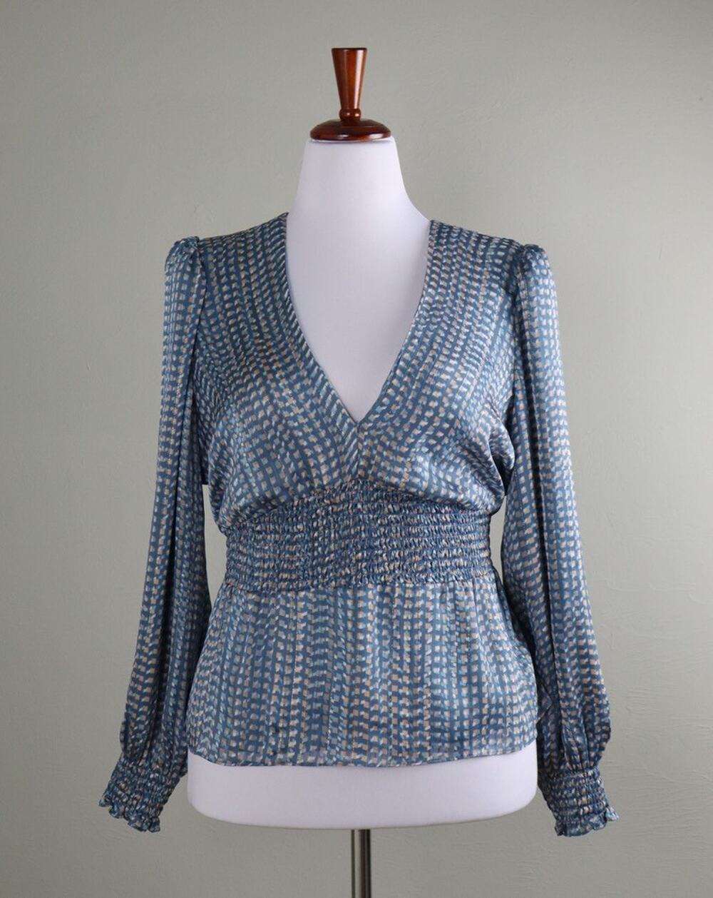 BCBG MAX AZRIA NWT Metallic Smocked Puff Shoulder Blouse Top Size Large